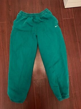 Nike Green sweatpants
